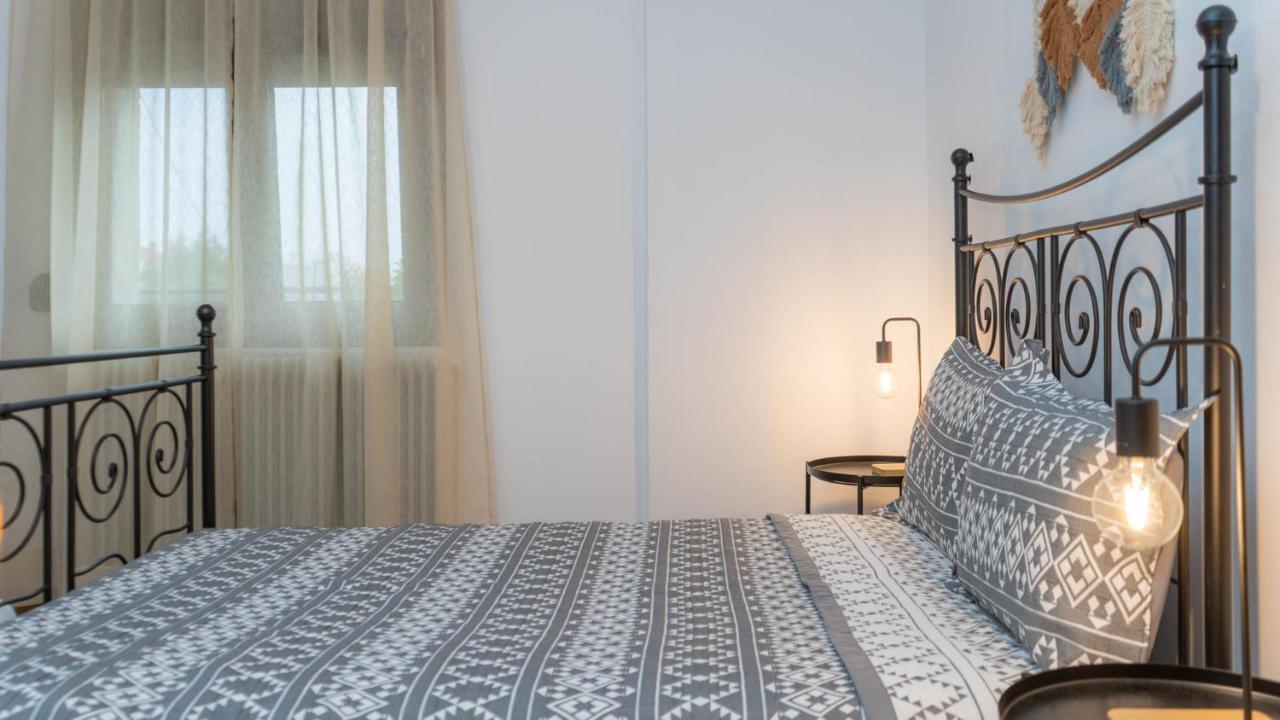 Postmans Apartment Under Meteora Kalampáka Ngoại thất bức ảnh