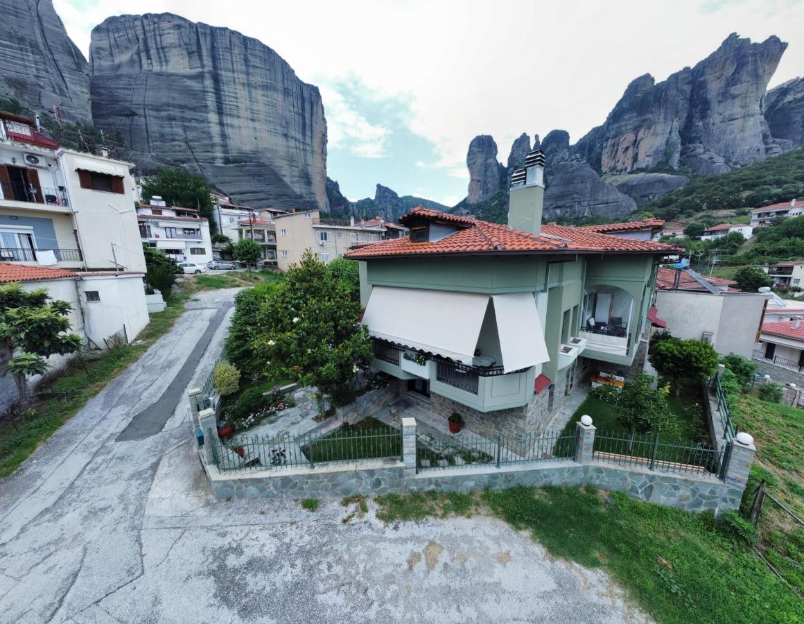 Postmans Apartment Under Meteora Kalampáka Ngoại thất bức ảnh